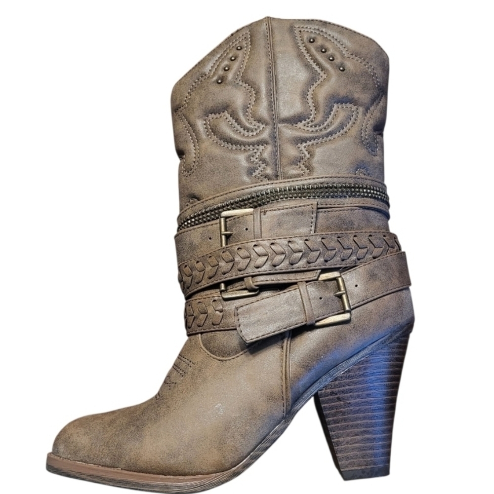 Mia Brown Cowboy Western Heeled Distressed Boots Pull On Size 8.5 *See Notes*